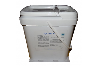 Bakterie AquaPro EZ do czyszczenia stawów w pudełku o wadze 4,5 kg (20 worków po 227 g każdy)