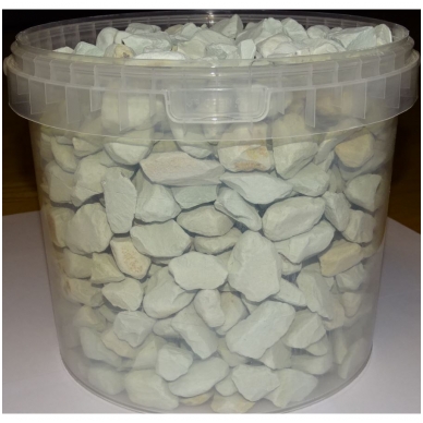 Zeolite Zeolayer - aquarium / pond gravel, fraction 16-32mm, in plastic buckets 5L 2